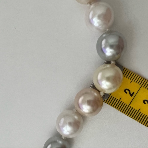 Chunky Bead Pearl Choker with multicolor large beads - Picture 4 of 7